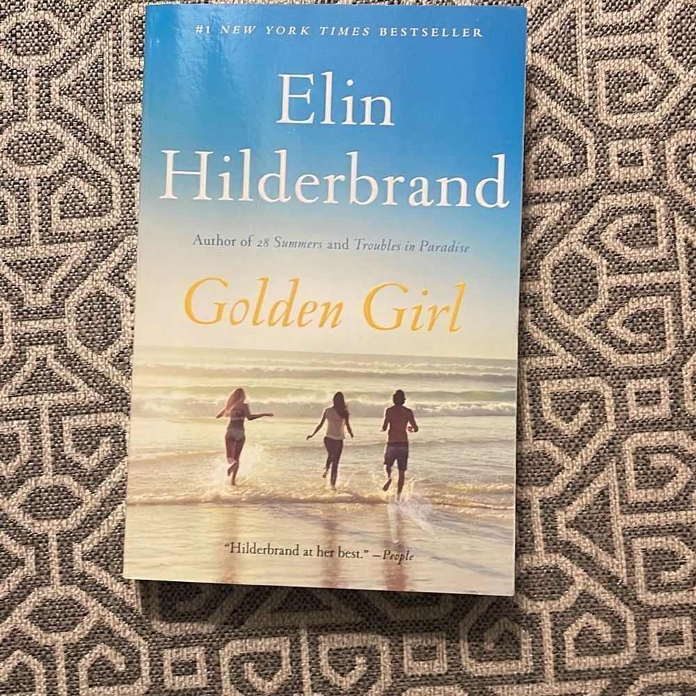 Elin Hilderbrand New‎ York Times Best Seller Golden Girl Paperback Novel Book